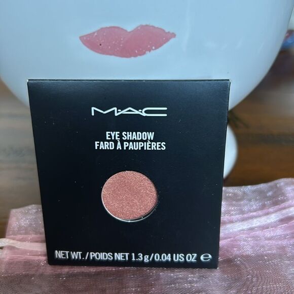 EYE SHADOW (PRO PALETTE REFILL PAN)color expensive pink size 1.5g new Ipsy bag - Picture 6 of 12